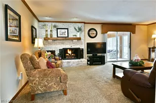 9271 Hillview Dr NE, Warren, OH 44484 - Photo 6