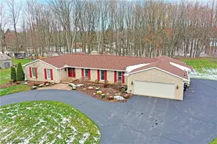 9271 Hillview Dr NE, Warren, OH 44484 - Photo 2