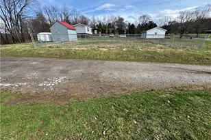 48750 Bloomfield Rd, East Liverpool, OH 43920 - Photo 4