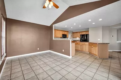 147 Stone Ridge Way, Berea, OH 44017 - Photo 12