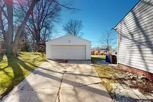 5406 Karen Isle Dr, Willoughby, OH 44094 - Photo 42