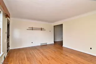 10881 Gregory Ln, North Royalton, OH 44133 - Photo 4