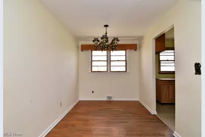 10881 Gregory Lane, North Royalton, OH 44133 - Photo 8