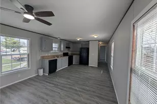 235 Cedar Brook Dr, Elyria, OH 44035 - Photo 4