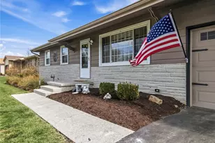 2855 Vollmer Dr, Austintown, OH 44511 - Photo 2