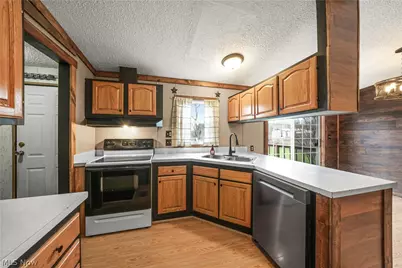 8698 Pierce Road, Garrettsville, OH 44231 - Photo 12