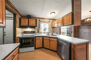 8698 Pierce Rd, Garrettsville, OH 44231 - Photo 12