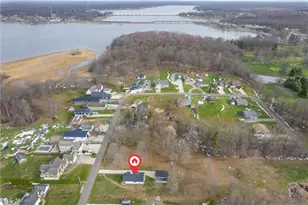 2351 Heston Dr, Lake Milton, OH 44429 - Photo 10