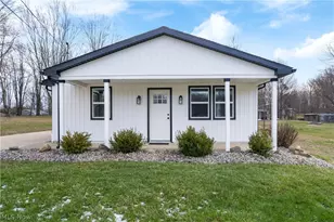 2351 Heston Dr, Lake Milton, OH 44429 - Photo 2