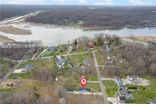 2351 Heston Dr, Lake Milton, OH 44429 - Photo 8