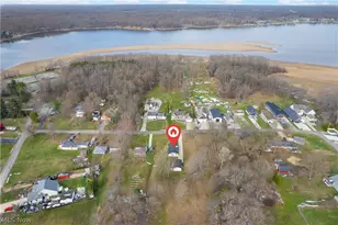 2351 Heston Dr, Lake Milton, OH 44429 - Photo 8