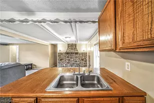 11328 Kyle Rd, Garrettsville, OH 44231 - Photo 12