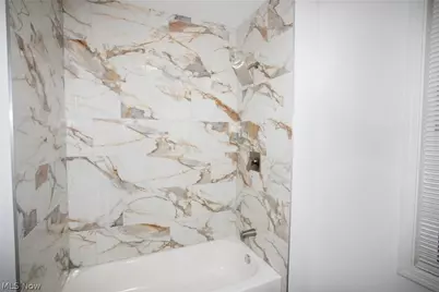 228 Center Street, Hubbard, OH 44425 - Photo 14