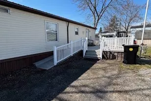 12860 Mayfield Rd, Chardon, OH 44024 - Photo 4