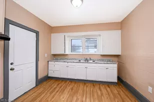 1060 Yale St, Akron, OH 44301 - Photo 24