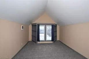 1060 Yale St, Akron, OH 44301 - Photo 30