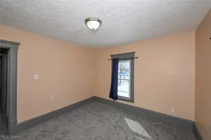 1060 Yale St, Akron, OH 44301 - Photo 26