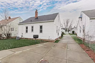 25370 Drakefield Avenue, Euclid, OH 44132 - Photo 6