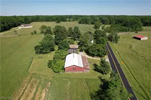 15760 N Palmyra Rd, Diamond, OH 44412 - Photo 8