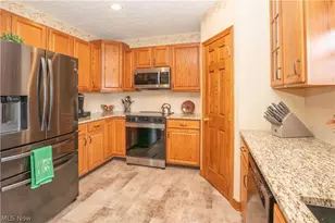 4514 Plain Center Ave NE, Canton, OH 44714 - Photo 18