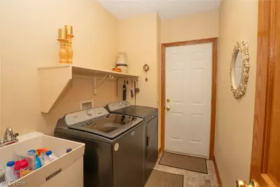 4514 Plain Center Avenue NE, Canton, OH 44714 - Photo 24