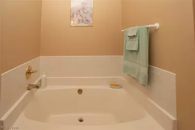 4514 Plain Center Avenue NE, Canton, OH 44714 - Photo 32