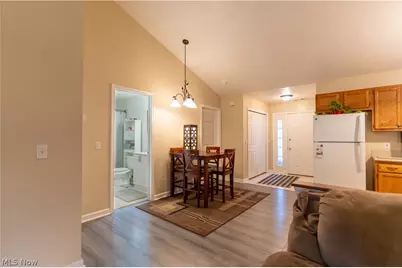 204 Harbor Ridge Lane, Fairport Harbor, OH 44077 - Photo 10