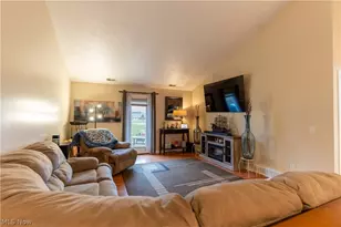 204 Harbor Ridge Ln, Fairport Harbor, OH 44077 - Photo 12