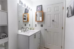 204 Harbor Ridge Ln, Fairport Harbor, OH 44077 - Photo 20