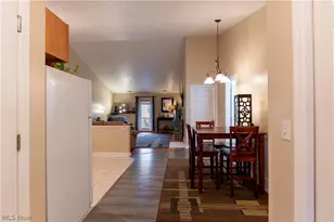 204 Harbor Ridge Ln, Fairport Harbor, OH 44077 - Photo 6