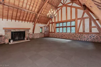 7020 S Woodland Road, Chagrin Falls, OH 44022 - Photo 4