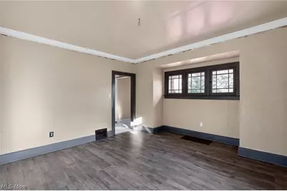 244 Outlook Avenue, Youngstown, OH 44504 - Photo 10