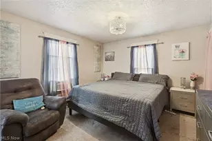 975 Raymond St, Akron, OH 44307 - Photo 22