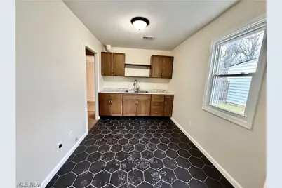 1936 Norwood Street NW, Warren, OH 44485 - Photo 6