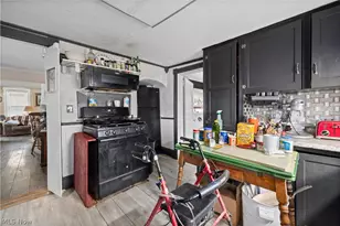 208 Glenwood St, Elyria, OH 44035 - Photo 10