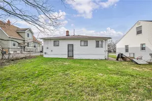 16215 Miles Ave, Loveland, OH 44128 - Photo 38