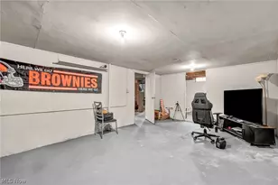 16215 Miles Ave, Loveland, OH 44128 - Photo 34