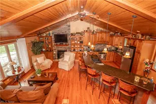 7416 Woodcrest Ave NE, Canton, OH 44721 - Photo 4