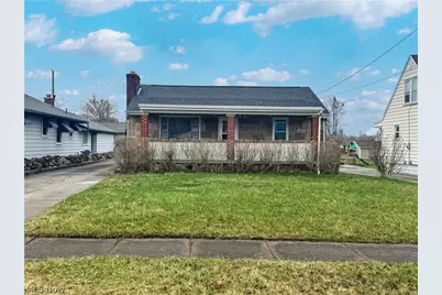 165 Piccadilly Street, Campbell, OH 44405 - Photo 2