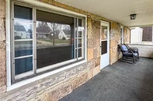 165 Piccadilly St, Campbell, OH 44405 - Photo 4