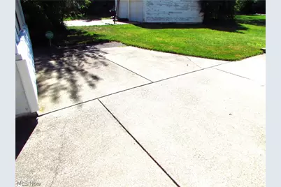 20732 Applegate Road, Maple Heights, OH 44137 - Photo 12