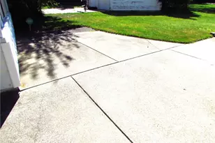 20732 Applegate Rd, Maple Heights, OH 44137 - Photo 12