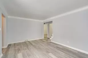 9809 Way Ave, Loveland, OH 44105 - Photo 6