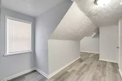 9809 Way Avenue, Loveland, OH 44105 - Photo 16