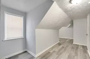 9809 Way Ave, Loveland, OH 44105 - Photo 16