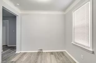 9809 Way Ave, Loveland, OH 44105 - Photo 8