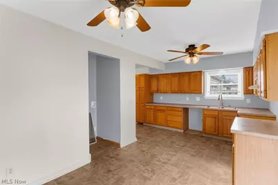 3267 Bell Wick Road, Hubbard, OH 44425 - Photo 8