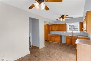 3267 Bell Wick Rd, Hubbard, OH 44425 - Photo 8