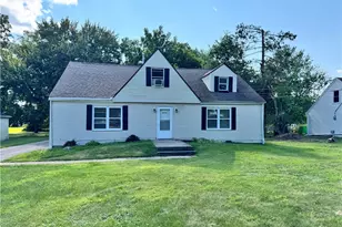 5696 Columbia Dr, Huber Heights, OH 44146 - Photo 1