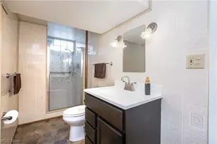 850 Robinson Ave, Barberton, OH 44203 - Photo 18